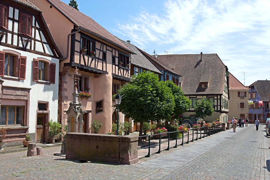 ribeauville hdr france frankrijk elzas vogezen vosges haut-rhin haut rhin Sinnplatz kasteel chateau Girsberg Saint Ulrich Haut-Ribeaupierre